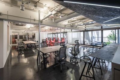 BRIDGEX workplace 【BRIDGEX workplace】フリーアドレススペースの室内の写真