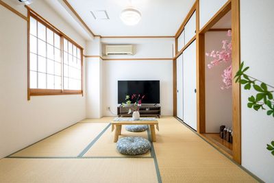 浅草エリア・広々和モダンルームの室内の写真