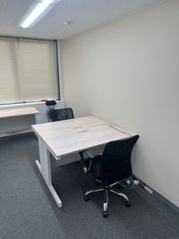 Regus 会議室｜高速Wi-Fi完備の落ち着いたビジネス空間 - リージャス会議室 新宿南口