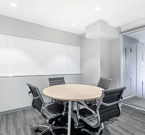 Regus 会議室｜高速Wi-Fi完備の落ち着いたビジネス空間 - Regus 六本木駅前:TOKYO, Roppongi Ekimae