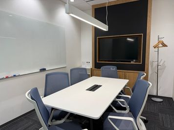 Regus 会議室｜高速Wi-Fi完備の落ち着いたビジネス空間 - リージャス会議室 広島駅前