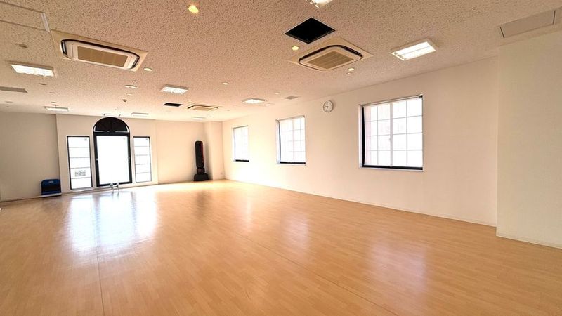 WHITE ROSA - ふじと台ステーションビル　エスタシオン