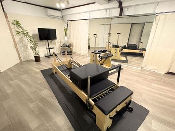 マシンピラティススタジオ　ふらっとPILATESの室内の写真