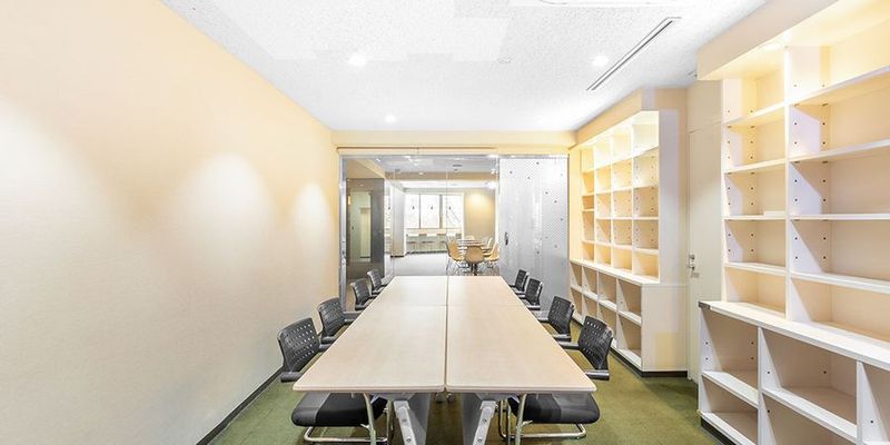 リージャス会議室 オープンオフィス青山セントラル Keyakiの室内の写真