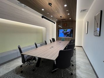 Regus 会議室｜高速Wi-Fi完備の落ち着いたビジネス空間 - リージャス会議室 Signature 天神明治通り