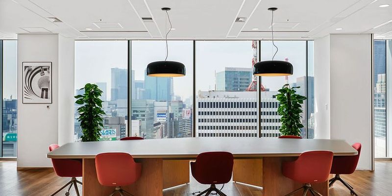 Ruri - リージャス会議室 丸の内パシフィックセンチュリープレイ