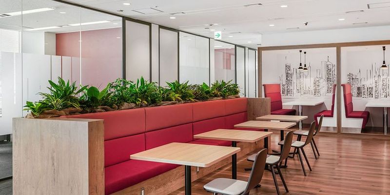 Ruri - リージャス会議室 丸の内パシフィックセンチュリープレイ