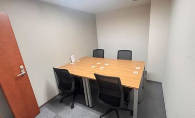 Regus 会議室｜高速Wi-Fi完備の落ち着いたビジネス空間 - リージャス会議室 オープンオフィス御堂筋