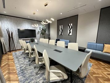 ドリンク付☕️｜Regus 会議室｜高速Wi-Fi完備の落ち着いたビジネス空間 - リージャス会議室 Signature 日比谷ファースト