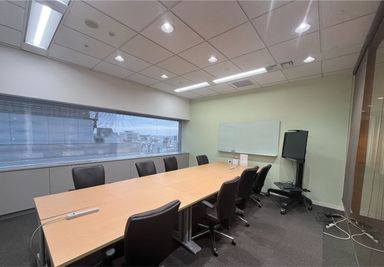 Regus 会議室｜高速Wi-Fi完備の落ち着いたビジネス空間 - リージャス会議室 錦糸町アルカセントラル