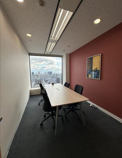 リージャス会議室 大阪国際ビルディング CM 120の室内の写真