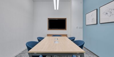 Regus 会議室｜高速Wi-Fi完備の落ち着いたビジネス空間 - リージャス会議室 札幌駅前通