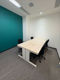 Regus 会議室｜高速Wi-Fi完備の落ち着いたビジネス空間 - リージャス会議室 なんばパークス