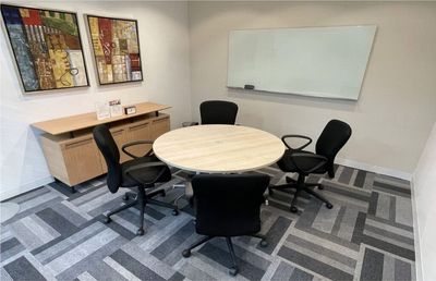 Regus 会議室｜高速Wi-Fi完備の落ち着いたビジネス空間 - リージャス会議室 横浜ランドマークタワー