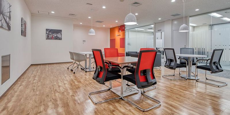 CM 742 - リージャス会議室 オープンオフィス横浜金港町