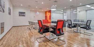 リージャス会議室 オープンオフィス横浜金港町 CM 742の室内の写真