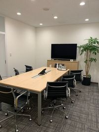 Regus 会議室｜高速Wi-Fi完備の落ち着いたビジネス空間 - リージャス会議室 つくば