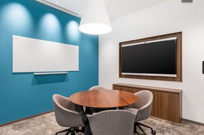 Regus 会議室｜高速Wi-Fi完備の落ち着いたビジネス空間 - リージャス会議室 大名古屋ビルヂング