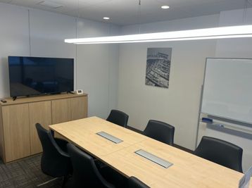 Regus 会議室｜高速Wi-Fi完備の落ち着いたビジネス空間 - リージャス会議室 盛岡中央通