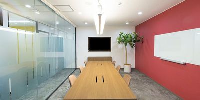 Regus 会議室｜高速Wi-Fi完備の落ち着いたビジネス空間 - リージャス会議室 郡山駅前