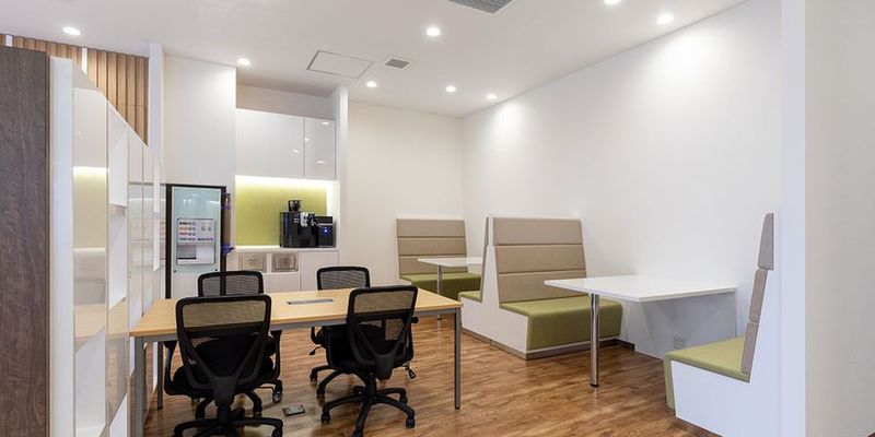 白馬 - リージャス会議室 長野駅前