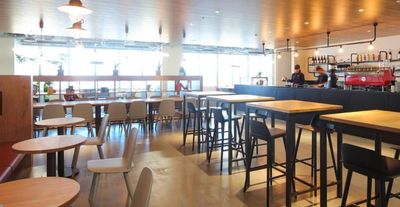 Regus 会議室｜高速Wi-Fi完備の落ち着いたビジネス空間 - リージャス会議室 SPACES JPタワー名古屋