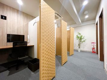 【115円・330円/30分 三鷹駅 徒歩3分】（Room2）リモートワークや勉強に最適な半個室（コワーキングスペース/自習室） - いいオフィス三鷹 by LHK