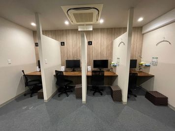 半個室風景 - いいオフィス三鷹 by LHK 1名半個室（Room4）の室内の写真