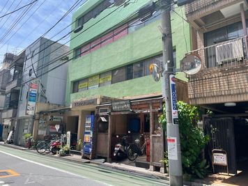 YKソナンビル外観 - いいオフィス三鷹 by LHK 1名半個室（Room4）の外観の写真