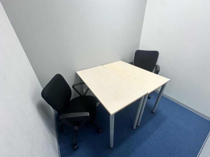 リージャス会議室 オープンオフィス名古屋伏見 CM 406の室内の写真