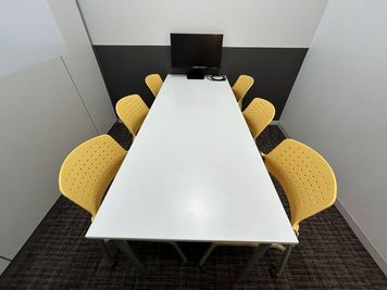 名古屋会議室 プライムセントラルタワー名古屋駅前店 第13会議室の室内の写真