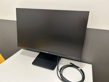 24インチ モニター（MF24X3A）
HDMI・Type-Cへの変換アダプター付き - 名古屋会議室 プライムセントラルタワー名古屋駅前店 第22会議室の室内の写真