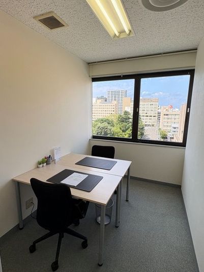 リージャス会議室 アクア青森スクエア オフィススペース（個室）の室内の写真
