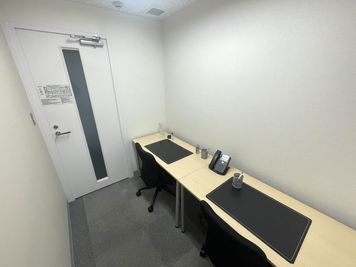 Regus オフィススペース(個室)|落ち着いた環境で使える独立型ワークスペース - リージャス会議室 千葉大栄ビル