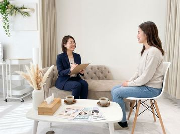 レンタルサロンKuraKura神田 利用例4
婚活アドバイザー - 完全貸切のレンタルサロン KuraKura神田 06完全貸切のレンタルサロンKuraKura神田の室内の写真