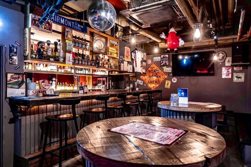 恵比寿のアメリカンバー AFTERLIFE /  アフターライフ - AFTERLIFE