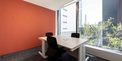 Regus オフィススペース（個室）｜落ち着いた環境で使える独立型ワークスペース - リージャス会議室 広島駅前