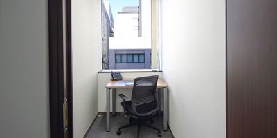 Regus オフィススペース（個室）｜落ち着いた環境で使える独立型ワークスペース - リージャス会議室 盛岡中央通