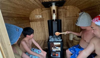 最大40名対応、400坪の完全貸切施設。数種類のサウナ、BBQが可能。企業研修やイベント、大人数の交流に最適です。 - NAGONO WORK BAR & SAUNA