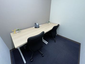 Regus オフィススペース(個室)|落ち着いた環境で使える独立型ワークスペース - リージャス会議室 金沢駅東