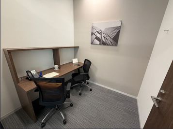 Regus オフィススペース（個室）｜落ち着いた環境で使える独立型ワークスペース - リージャス会議室 大名古屋ビルヂング