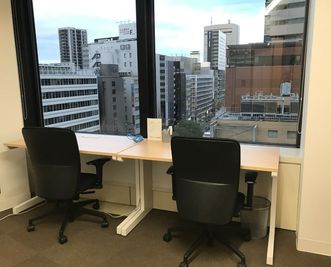 Regus オフィススペース（個室）｜落ち着いた環境で使える独立型ワークスペース - リージャス会議室 名駅