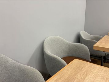 BasisPoint 西新宿店 西新宿エリアオープンスペースの設備の写真