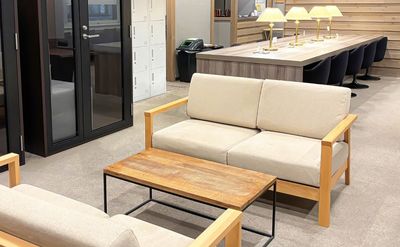 【4名ソファ席】池袋駅徒歩1分🌸フリードリンク🍹Wi-Fi/充電器/テレワークや商談に最適 - BasisPoint 池袋店