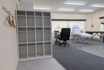 楽々レンタルスタジオ 姫路店 楽々レンタルスタジオ姫路店5階｜レンタルサロンの室内の写真