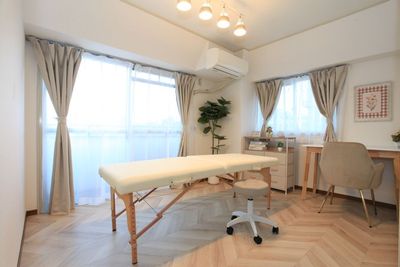 調光調色可能ライト - レンタルサロンChillru 自由が丘 レンタルサロン Chillru 自由が丘 Vanillaの室内の写真