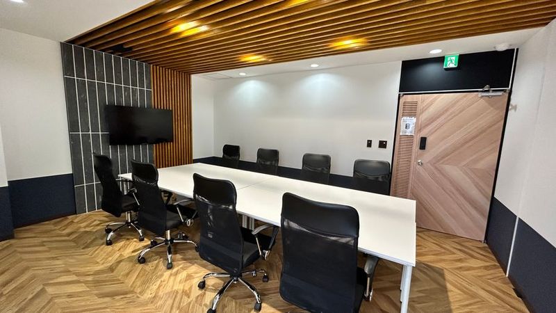 ミーティングルーム7F - カタオカビル貸し会議室