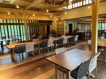 舟蔵の里 最大１２０名！団体様用貸し会議室の室内の写真