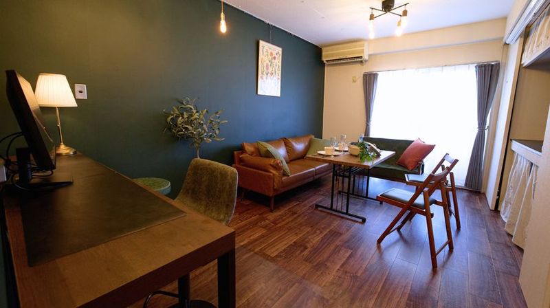 落ち着いた雰囲気と上質さがほどよく調和した、まるで“隠れ家”のようなスペース。 - アトリウム池袋の室内の写真