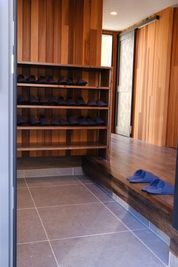 玄関 - 桜山バレエスタジオの室内の写真